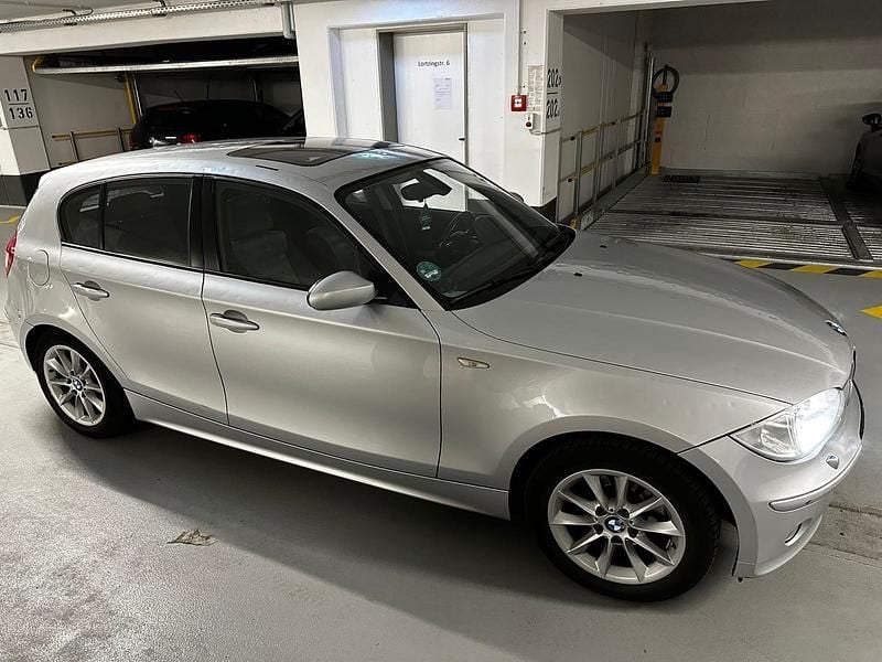 Silber Gebraucht 2006 BMW 120 Kleinwagen | 1.700 € (Superpreis) - Bild 1/4