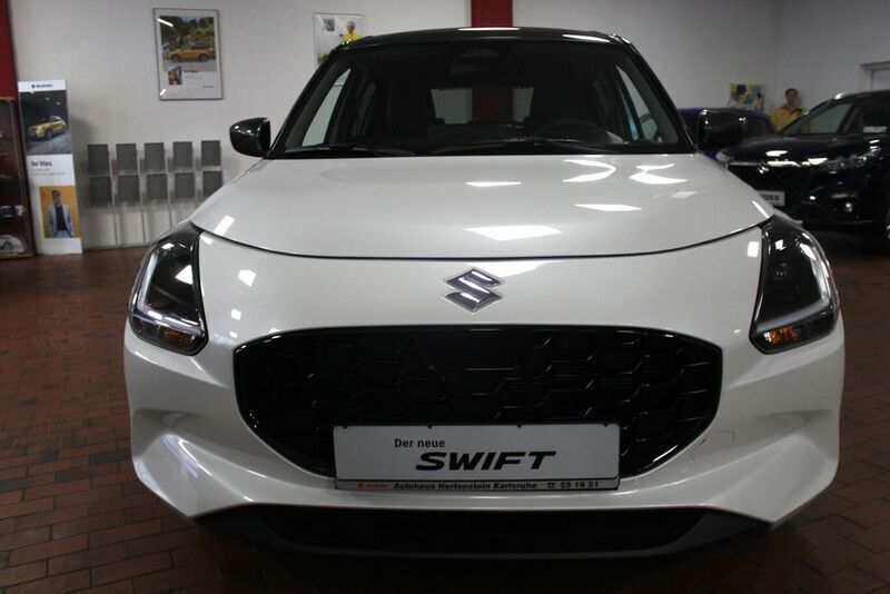 Weiß Neu 2025 Suzuki Swift Comfort Kleinwagen | 18.950 € - Bild 1/4