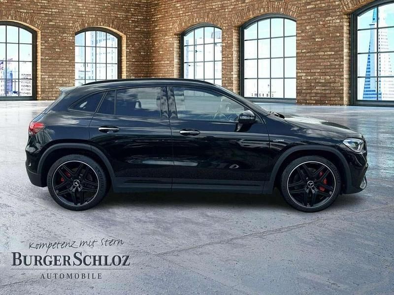 Gebraucht Mercedes GLA35 AMG AMG 306 PS (225 kW) 2022 Metalliclack kosmosschwarz SUV