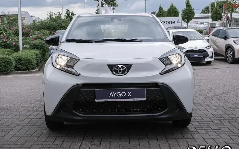 Neu Toyota Aygo X Play 72 PS (52 kW) 2025 Weiß SUV
