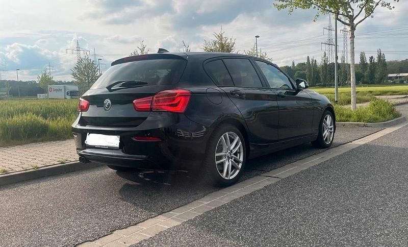 Gebraucht BMW 120 Sport Line 190 PS (139 kW) 2017 Schwarz Kleinwagen