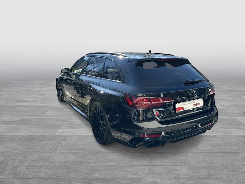 Gebraucht Audi RS4 Ambiente 450 PS (330 kW) 2021 Mythosschwarz metallic Kombi