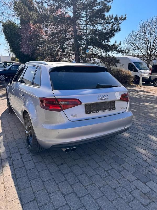 Gebraucht Audi A3 143 PS (105 kW) 2015 Silber Kleinwagen