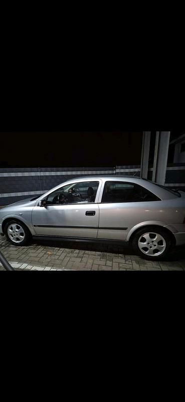 Gebraucht Opel Astra 75 PS (55 kW) 1999 Silber Coupé