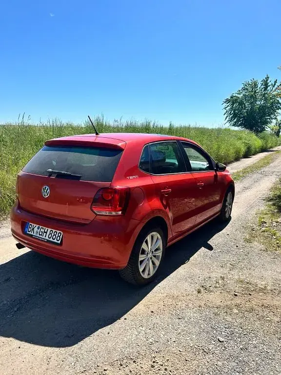Gebraucht VW Polo Comfortline 86 PS (63 kW) 2011 Rot Kleinwagen