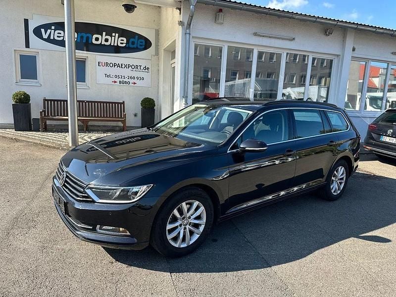 Schwarz Gebraucht 2019 VW Passat Comfortline Kombi | 13.000 € (Guter Preis) - Bild 1/4