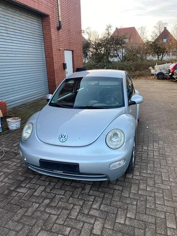 Gebraucht VW New Beetle 75 PS (55 kW) 2003 Silber Kleinwagen