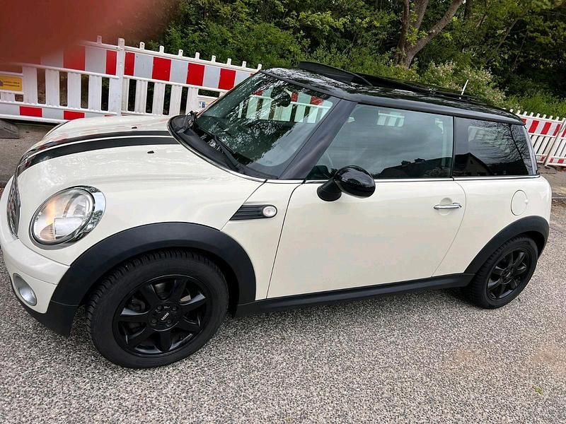 Usata Mini Cooper 120 CV (88 kW) 2009 Bianco Utilitaria