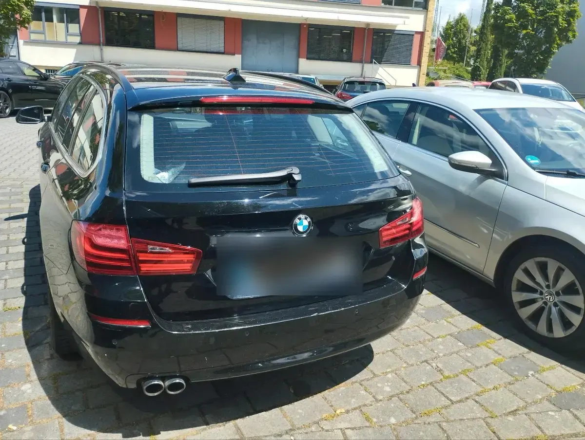 Second-hand BMW 520 Comfort Edition 184 CP (135 kW) 2013 Negru Berlinǎ