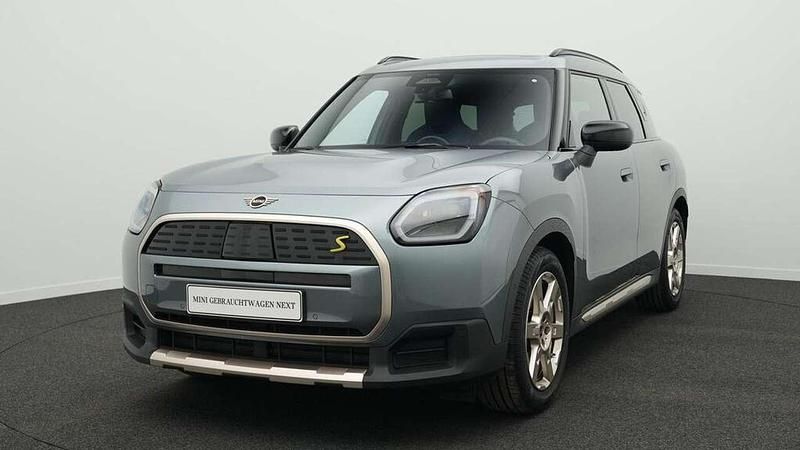 Grün Gebraucht 2024 Mini Countryman Favoured SUV | 38.800 € (Guter Preis) - Bild 1/4