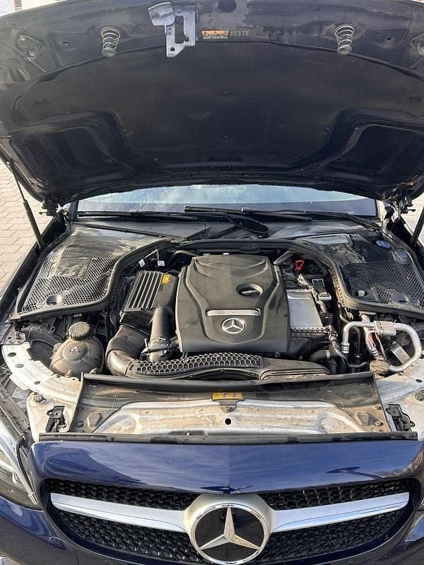 Gebraucht Mercedes C180 156 PS (114 kW) 2019 Blau Coupé