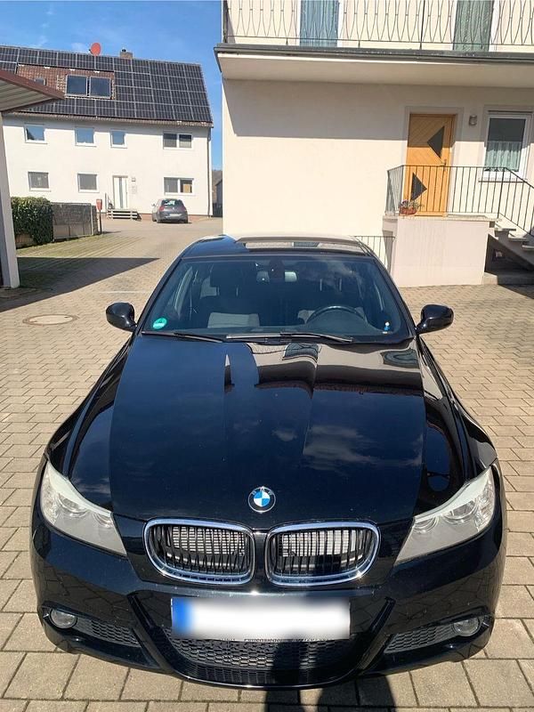 Gebraucht BMW 320 M Sport 184 PS (135 kW) 2011 Schwarz Kombi