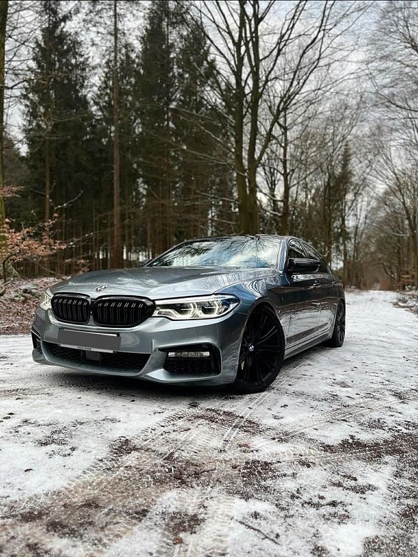 Gebraucht BMW 530 M Sport 252 PS (185 kW) 2017 Grau Limousine