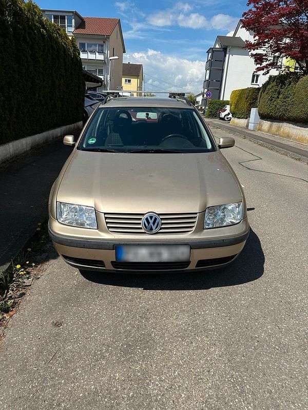 Usata VW Bora 2001 Oro Station wagon