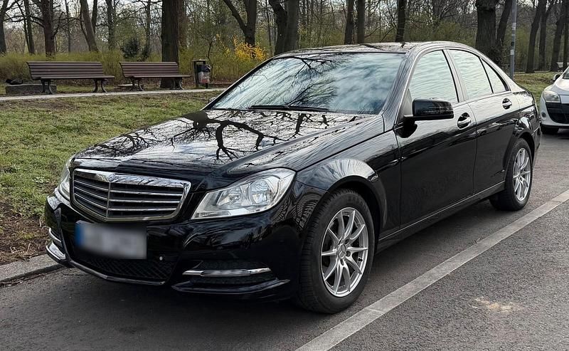 Gebraucht Mercedes C180 156 PS (114 kW) 2013 Schwarz Limousine