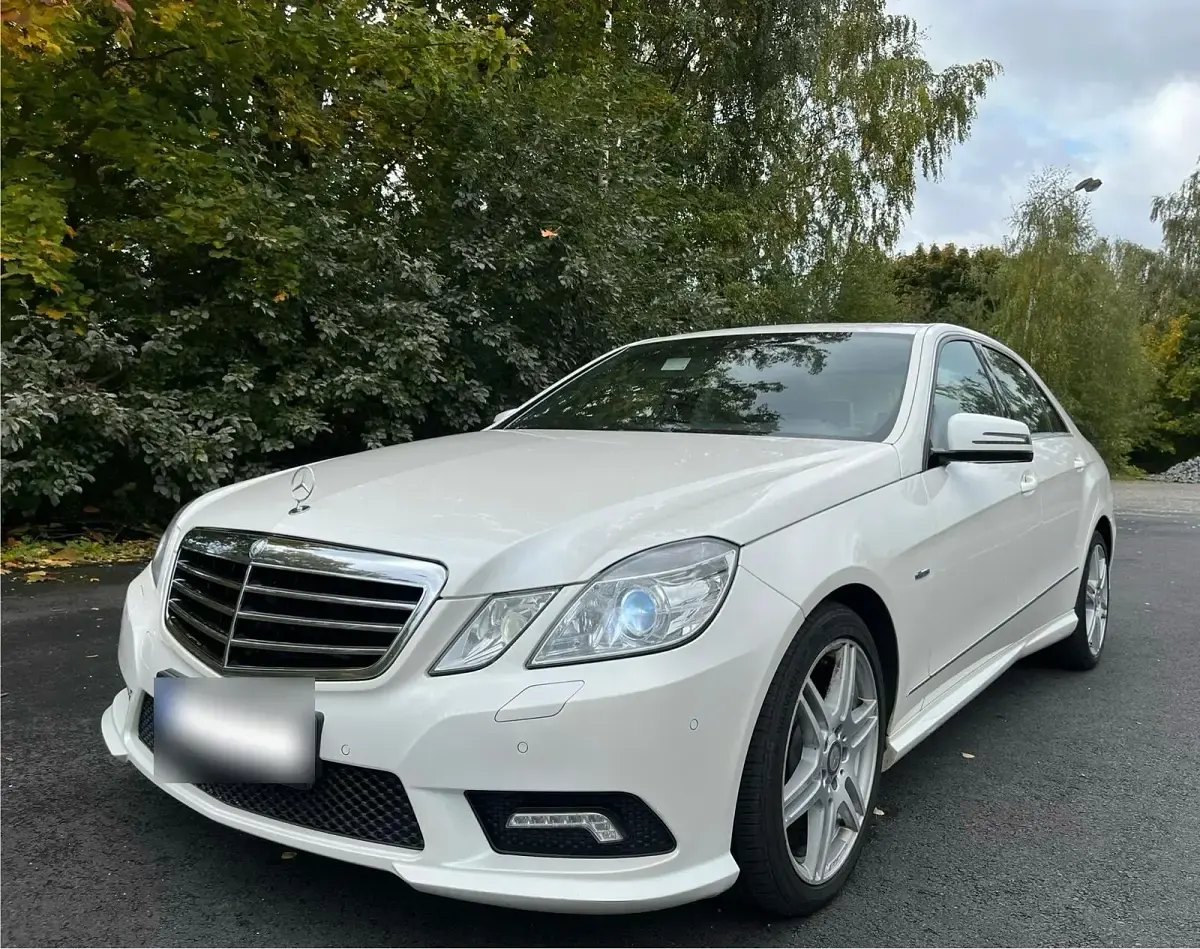 Gebraucht Mercedes E350 AMG 265 PS (194 kW) 2011 Limousine