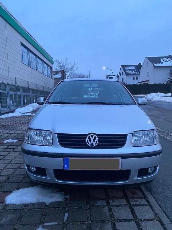 Silber Gebraucht 2001 VW Polo Kleinwagen | 1.000 € (Guter Preis) - Bild 1/4