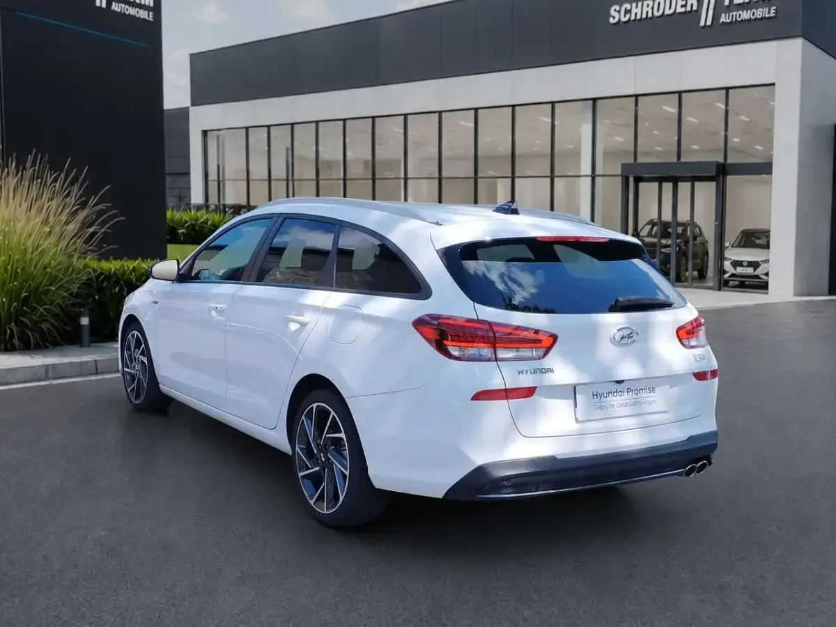 Gebraucht Hyundai i30 N Line 160 PS (117 kW) 2024 Schwarz Kombi