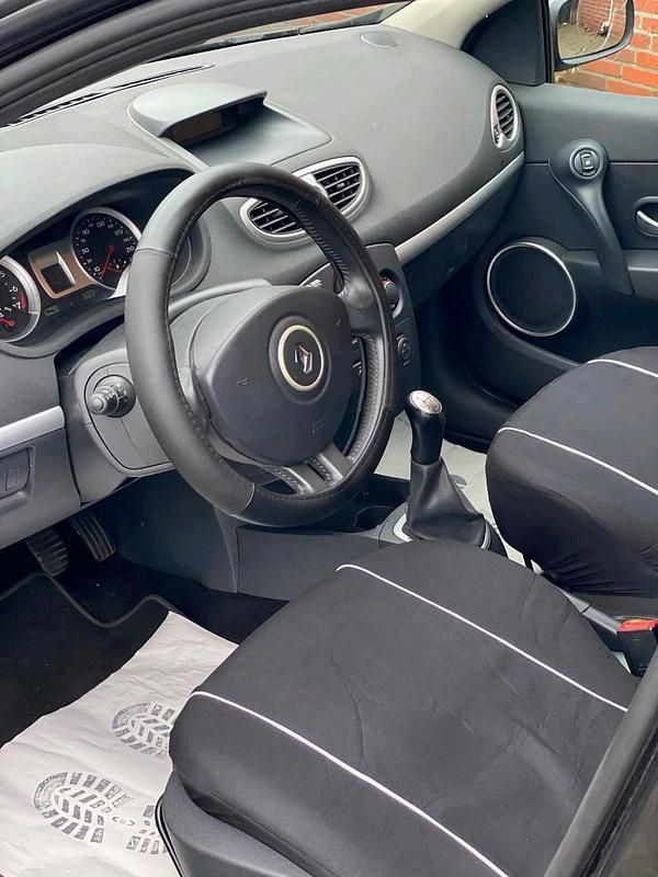 Gebraucht Renault Clio III 101 PS (74 kW) 2008 Schwarz Kleinwagen