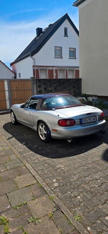 Second-hand Mazda MX5 110 CP (80 kW) 1999 Argintiu Cabrio