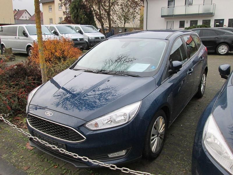 Gebraucht Ford Focus Trend 120 PS (88 kW) 2015 Blazerblau Kombi