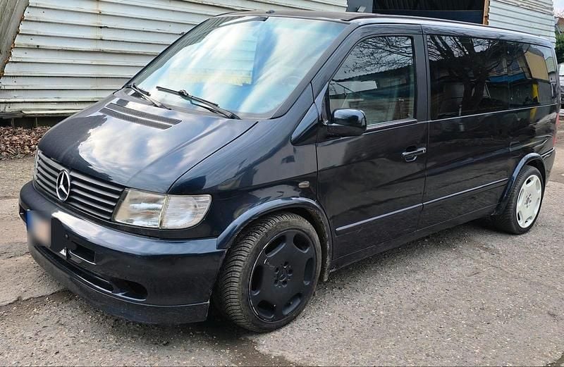 Gebraucht Mercedes V280 173 PS (127 kW) 1999 Blau Van / Kleinbus