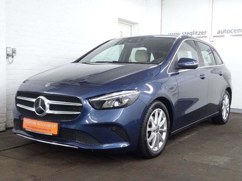 Denimblau metalliclack Gebraucht 2020 Mercedes B180 Progressive Van / Kleinbus | 22.900 € (Superpreis) - Bild 1/4