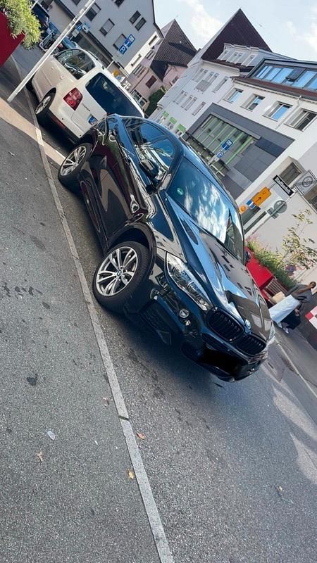 Schwarz Gebraucht 2018 BMW X6 M Sport SUV | 32.500 € - Bild 1/4