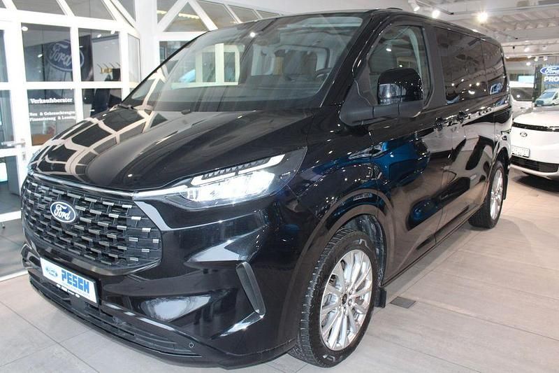 Gebraucht Ford Tourneo Titanium 170 PS (125 kW) 2025 Schwarz Van / Kleinbus