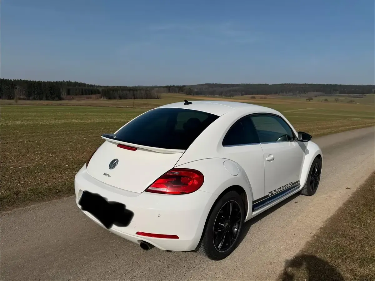 Używany VW Beetle 200 KM (147 kW) 2011 Biały Hatchback