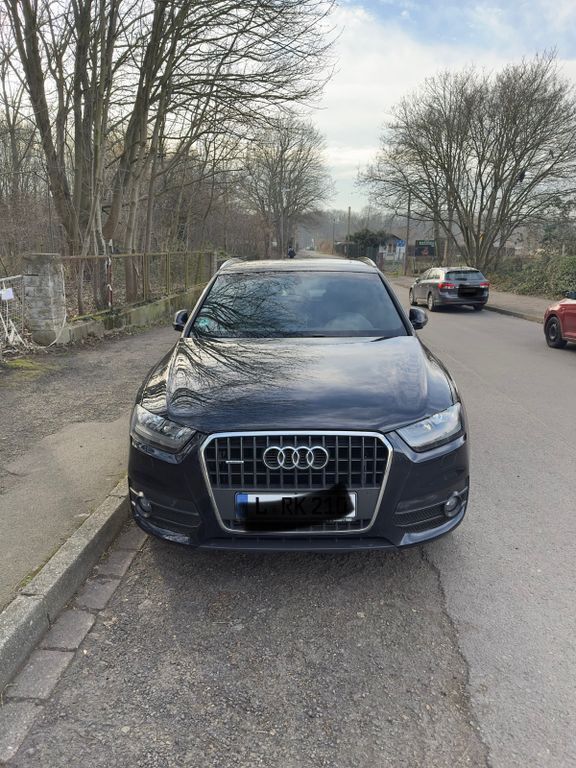 Schwarz Gebraucht 2012 Audi Q3 Ambiente SUV | 16.500 € (Fairer Preis) - Bild 1/4