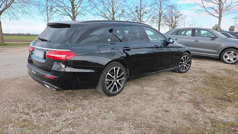 Gebraucht Mercedes E200 197 PS (144 kW) 2019 Schwarz Kombi