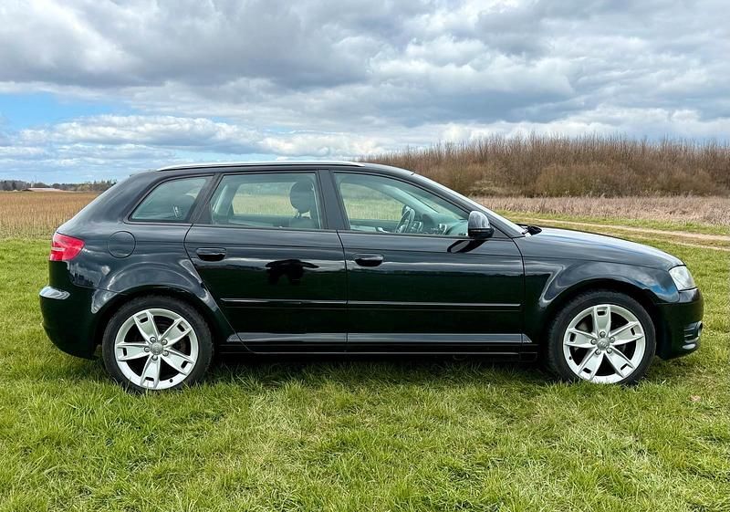 Gebraucht Audi A3 125 PS (91 kW) 2009 Schwarz Kleinwagen