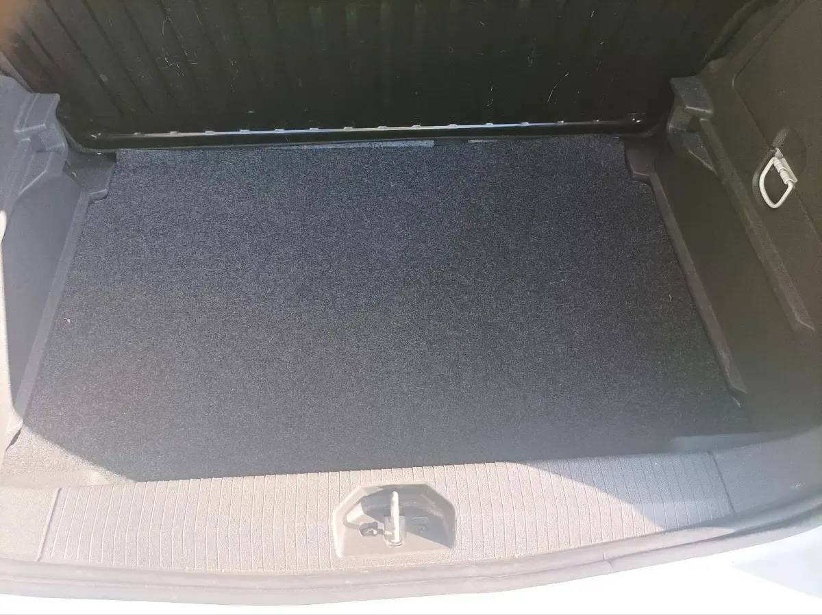 Gebraucht Opel Corsa 69 PS (50 kW) 2013 Weiß Kleinwagen