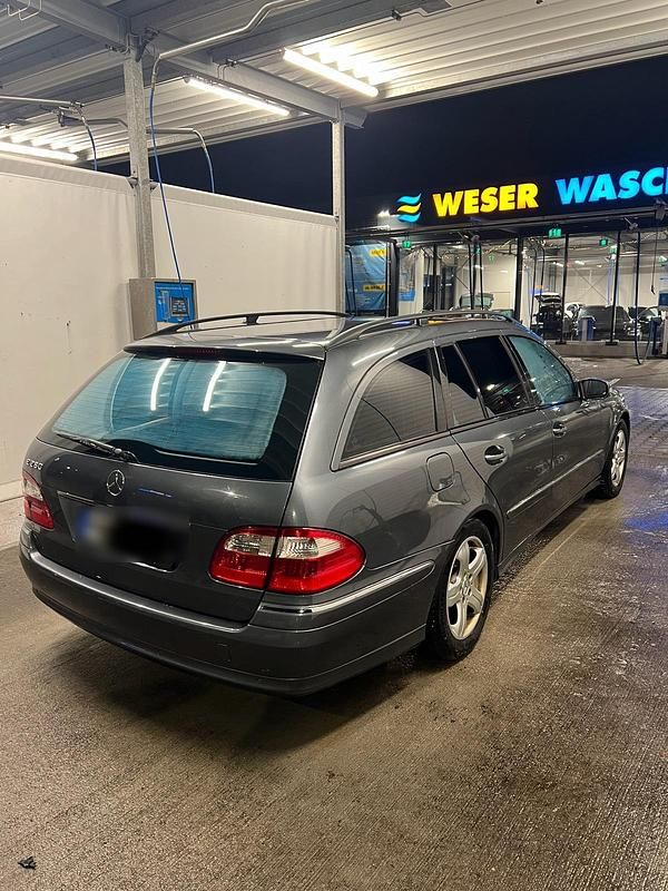 Gebraucht Mercedes E280 200 PS (147 kW) 2005 Grau Kombi