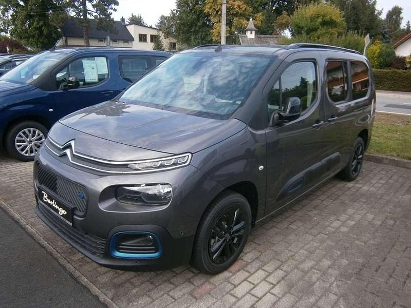 Platinumgrau metallic Gebraucht 2023 Citroën e-Berlingo Shine Van / Kleinbus | 27.990 € (Fairer Preis) - Bild 1/4