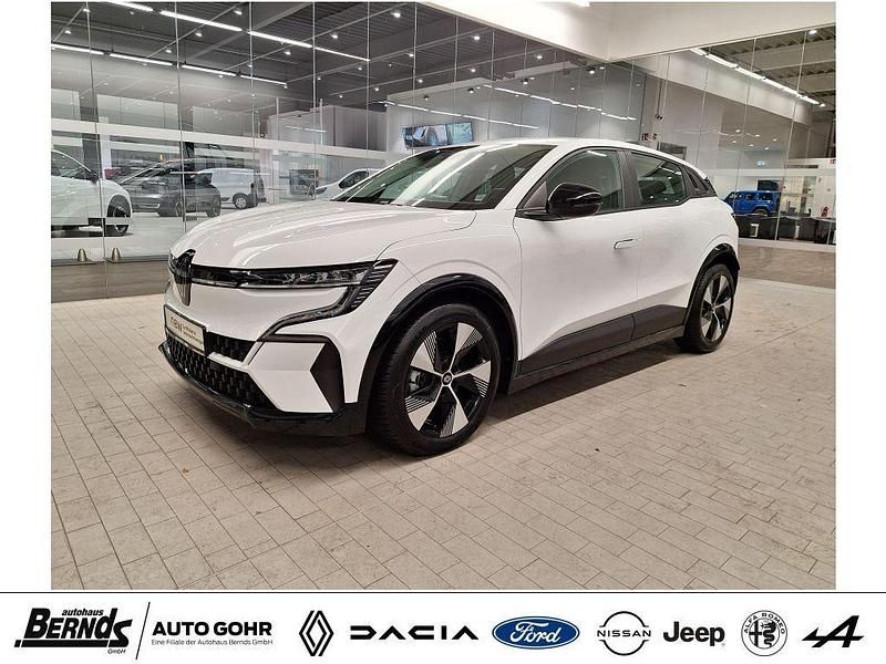 Weiß Gebraucht 2023 Renault Mégane Equilibre Limousine | 17.880 € - Bild 1/4