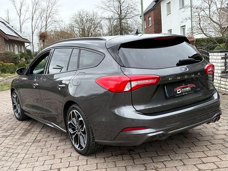 Usata Ford Focus ST-Line 125 CV (91 kW) 2020 Magnetic Station wagon