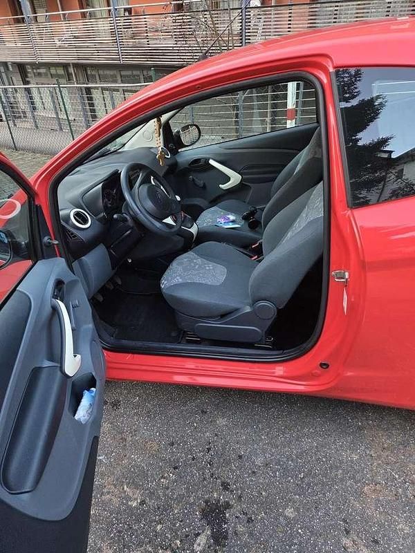 Gebraucht Ford Ka Individual 69 PS (50 kW) 2010 Kleinwagen