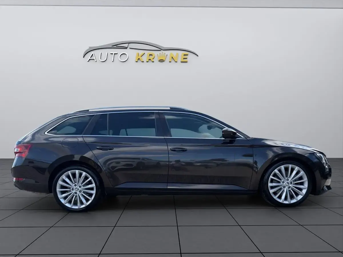 Gebraucht Skoda Superb Style 280 PS (205 kW) 2015 Braun Kombi