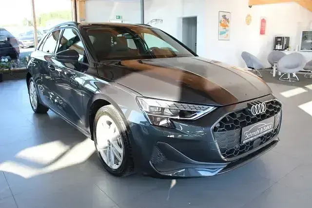 Gebraucht Audi A3 Sportback e-tron Ambiente 150 PS (110 kW) 2025 Andere Kleinwagen