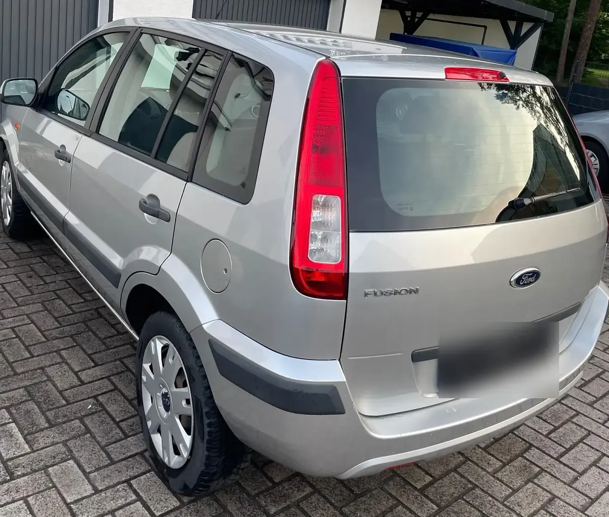 Gebraucht Ford Fusion 80 PS (58 kW) 2012 Silber Kleinwagen