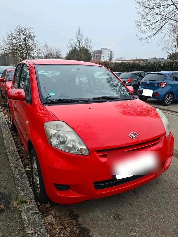 Gebraucht Daihatsu Sirion 70 PS (51 kW) 2008 Rot Kleinwagen