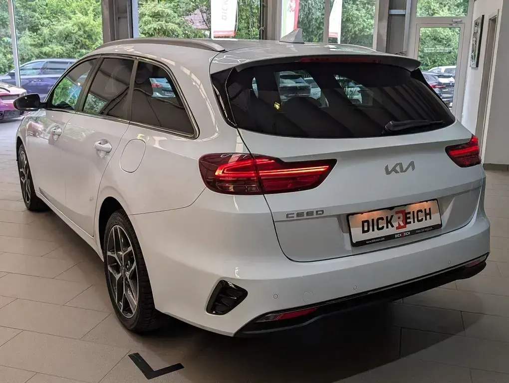 Gebraucht Kia Ceed Sportswagon Style 140 PS (102 kW) 2025 Cararraweiss Kombi