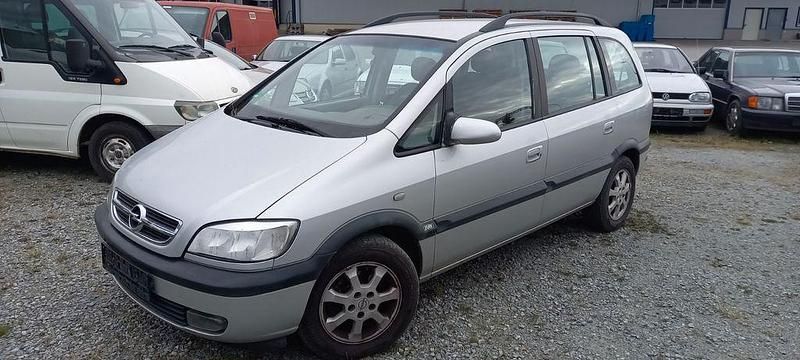 Silber Gebraucht 2005 Opel Zafira Van / Kleinbus | 999 € (Superpreis) - Bild 1/4