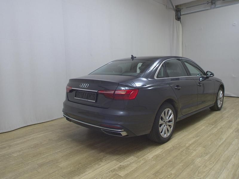 Gebraucht Audi A4 Advanced 163 PS (119 kW) 2022 Grau Limousine