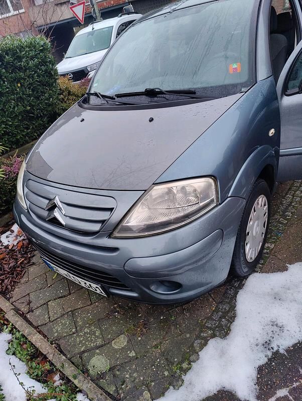 Grau Gebraucht 2009 Citroën C3 Kleinwagen | 1.200 € (Guter Preis) - Bild 1/4