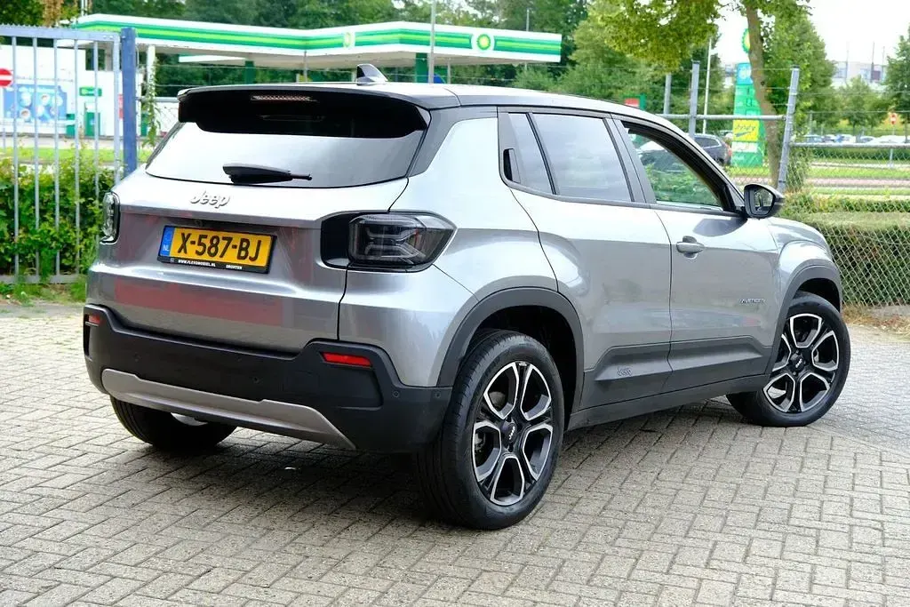 Gebraucht Jeep Avenger EV 114 kW (156 PS) 2023 Grau SUV