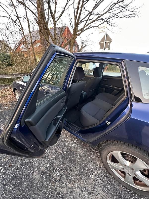 Gebraucht Mazda 3 105 PS (77 kW) 2005 Blau Limousine