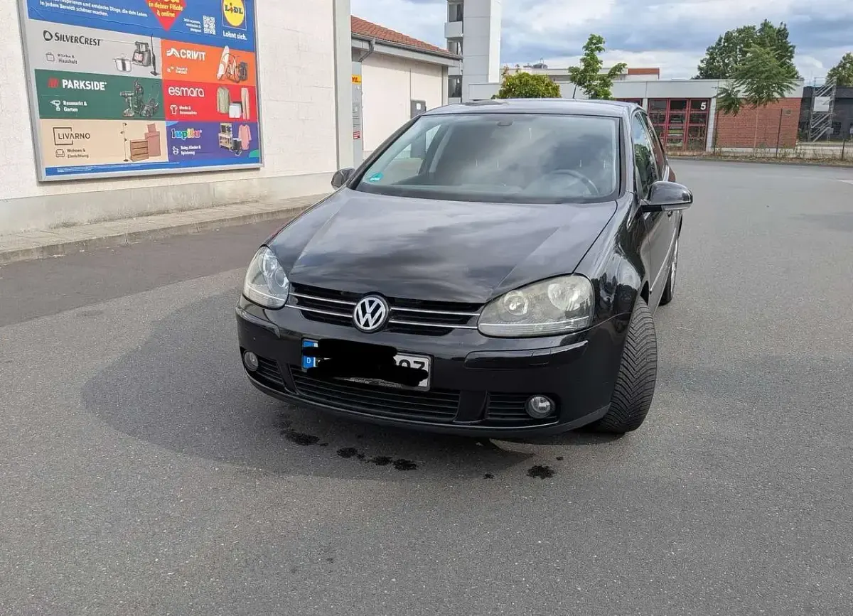 Gebraucht VW Golf V Edition 102 PS (75 kW) 2008 Schwarz Kleinwagen